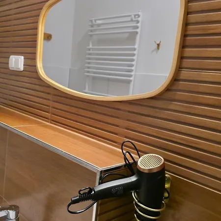 Blumenhof Hbf * دوسبرغ